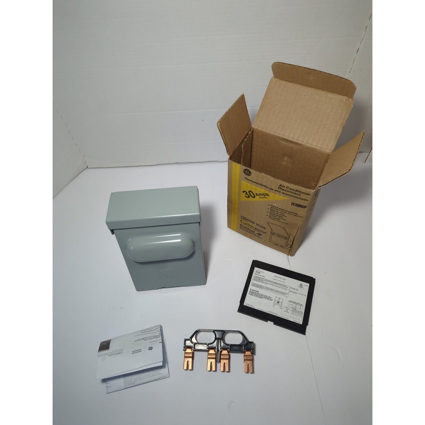 GE Air Conditioner Disconnect 30A 240V Fusible TF30RCP