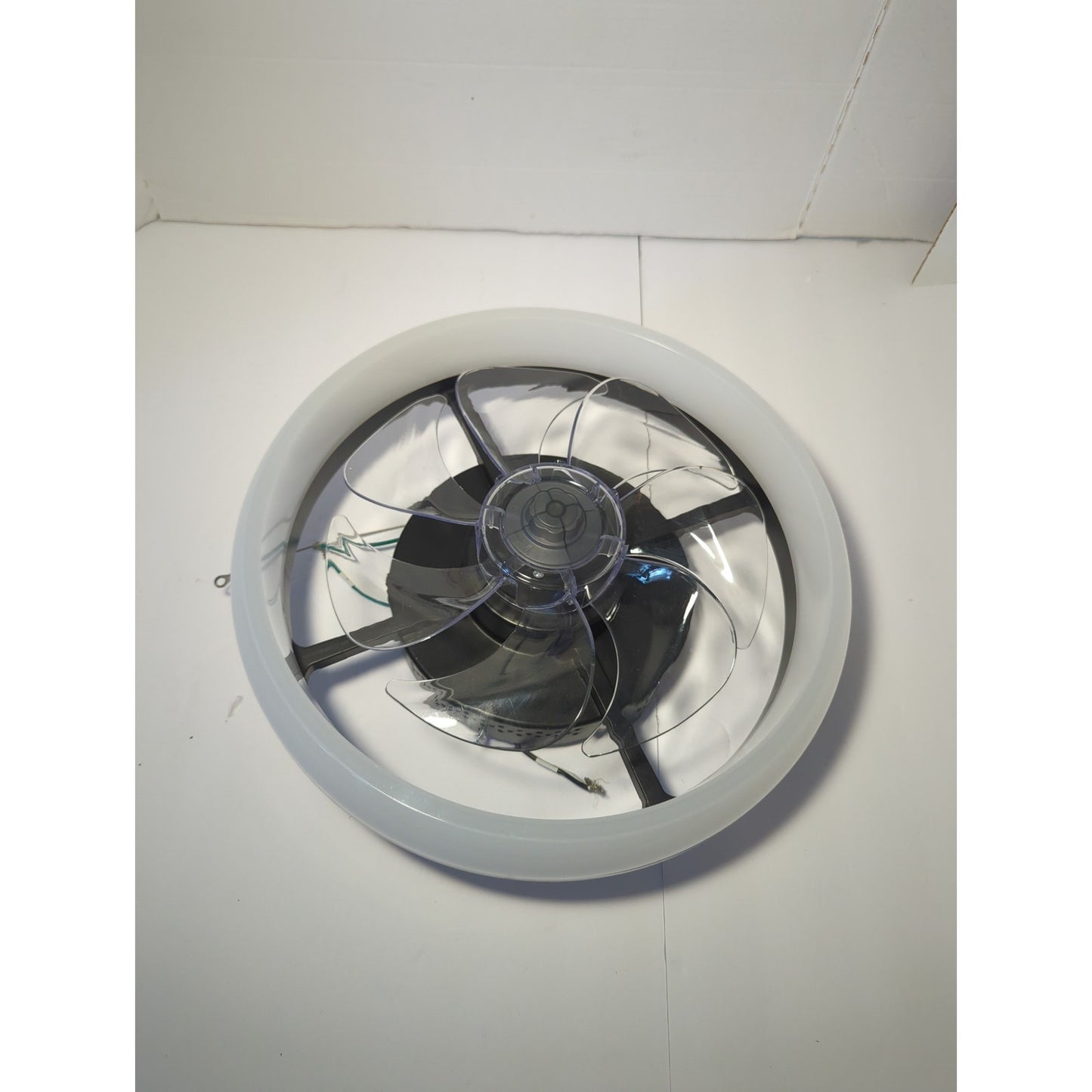 Bell+Howell 14'' Ceiling Fan And Light