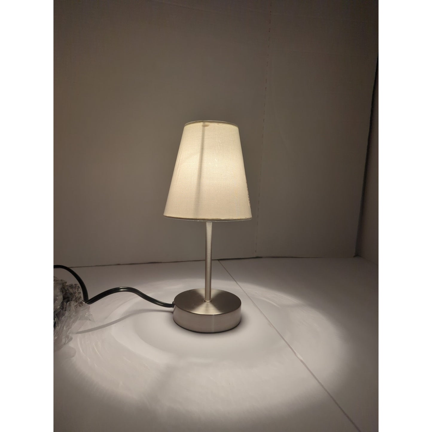Simple Designs Basic Charming Table Lamp White